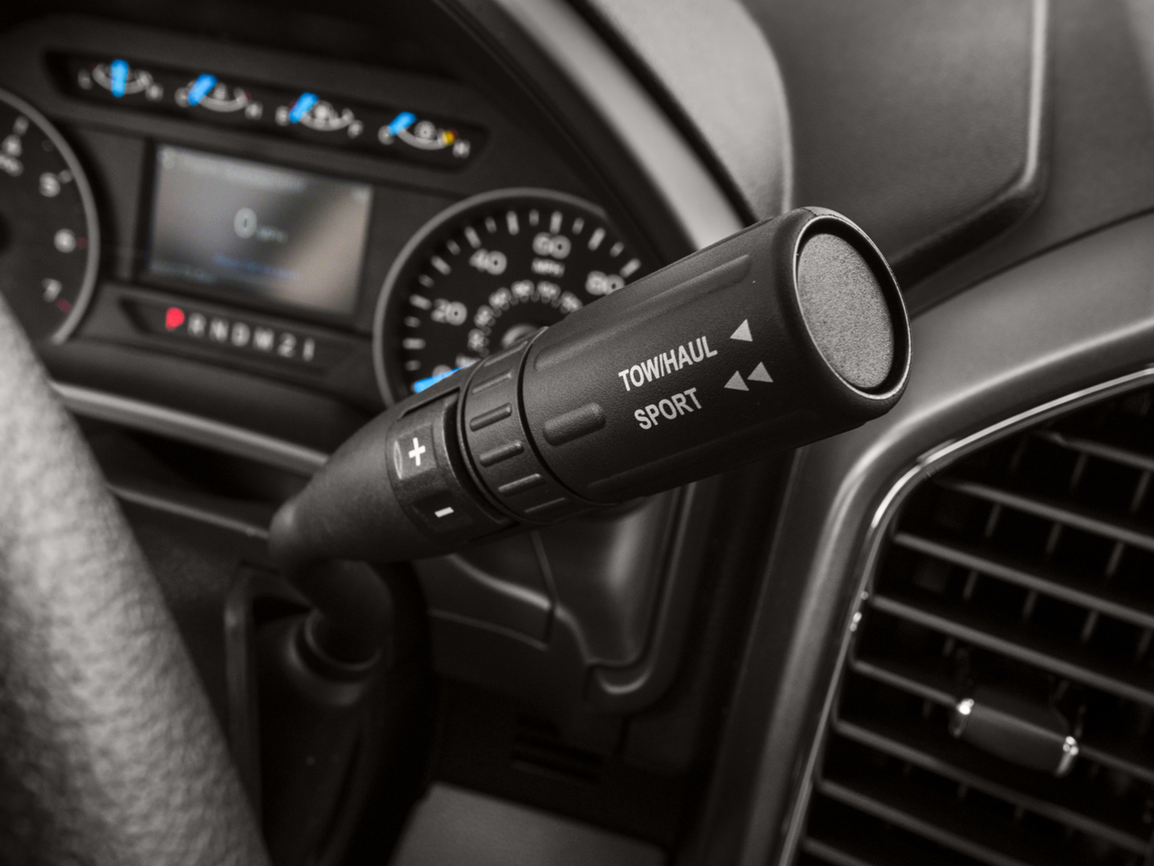 2016 Ford F-150 2WD SuperCrew 145 XLT