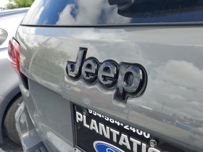 2020 Jeep Grand Cherokee Altitude 4x2