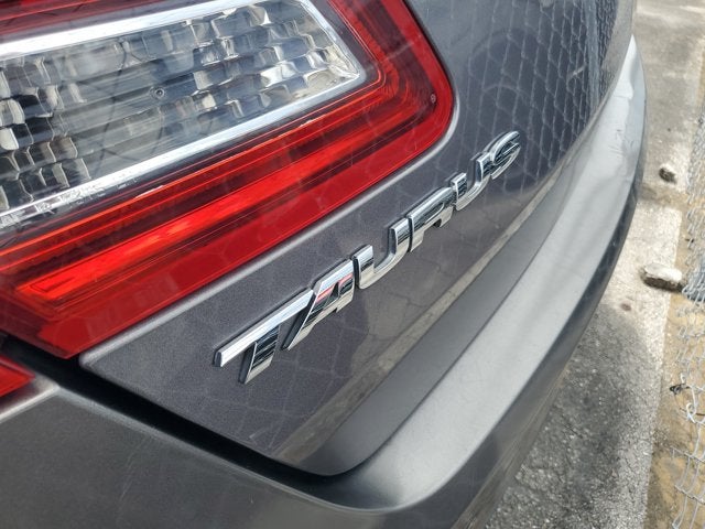 2014 Ford Taurus 4dr Sdn SE FWD
