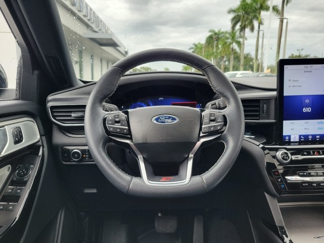 2023 Ford Explorer ST 4WD