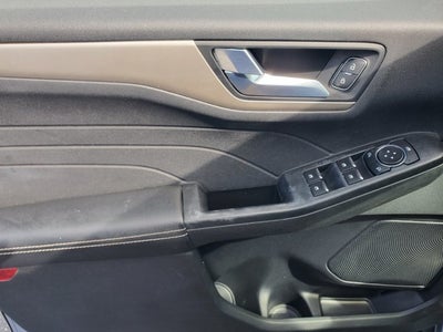 2022 Ford Escape SEL FWD