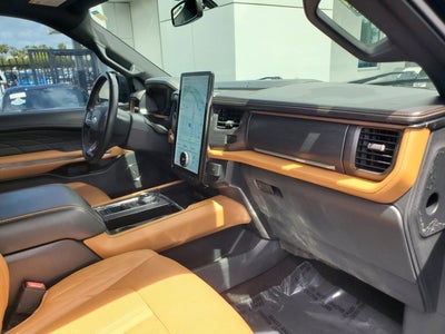 2022 Ford Expedition Max Platinum 4x2