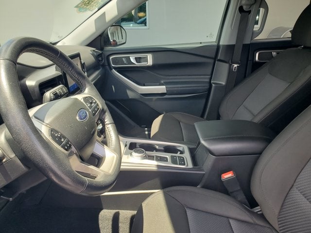 2023 Ford Explorer XLT RWD