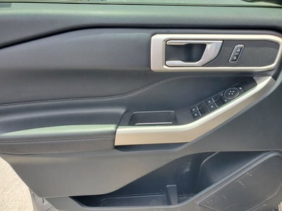 2023 Ford Explorer XLT RWD