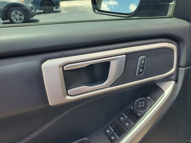 2023 Ford Explorer XLT RWD
