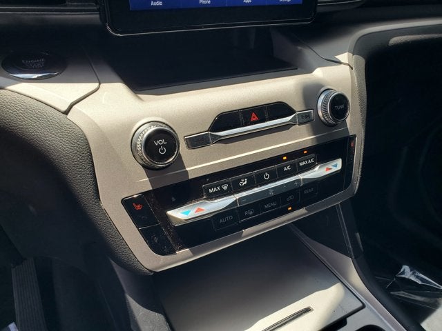 2023 Ford Explorer XLT RWD