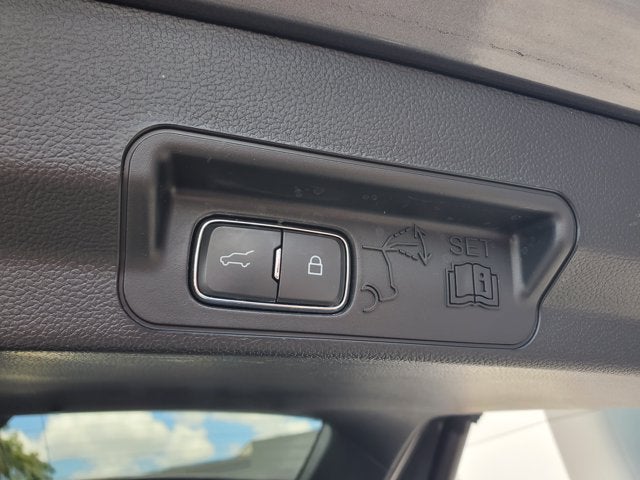 2023 Ford Explorer XLT RWD