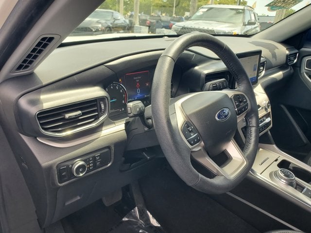 2023 Ford Explorer XLT RWD