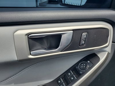 2023 Ford Explorer XLT RWD