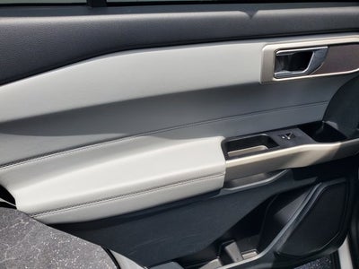 2023 Ford Explorer XLT RWD