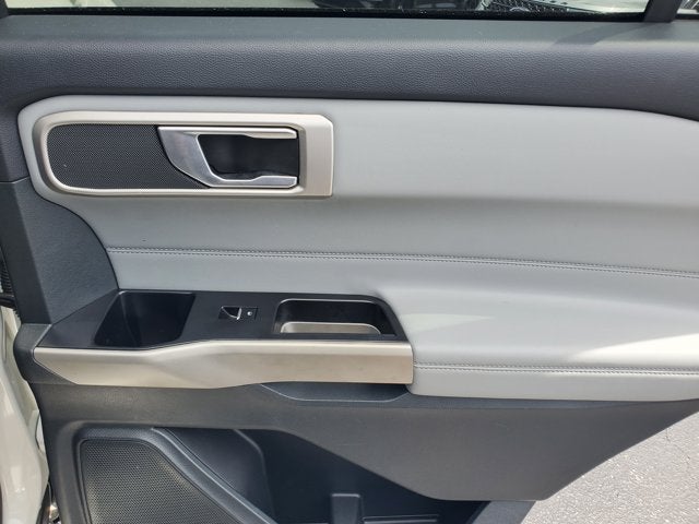 2023 Ford Explorer XLT RWD