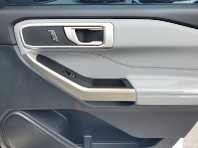 2023 Ford Explorer XLT RWD
