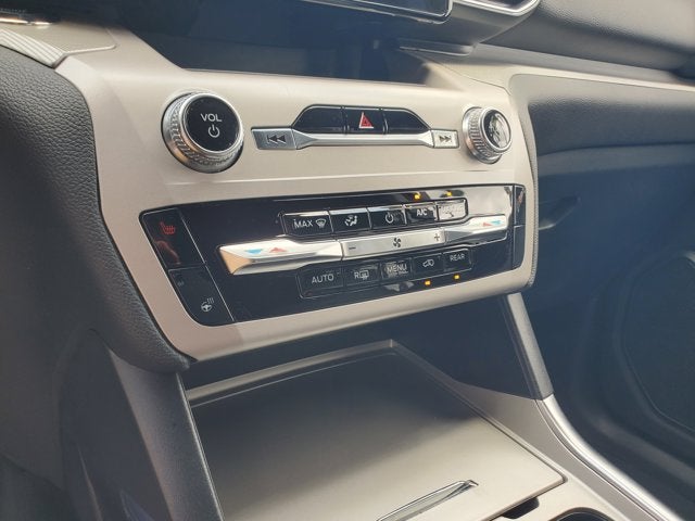2023 Ford Explorer XLT RWD