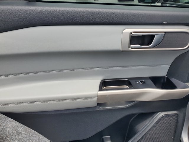 2023 Ford Explorer XLT RWD
