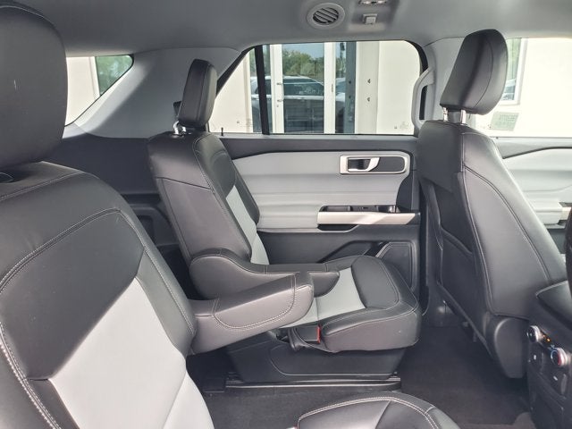 2023 Ford Explorer XLT RWD