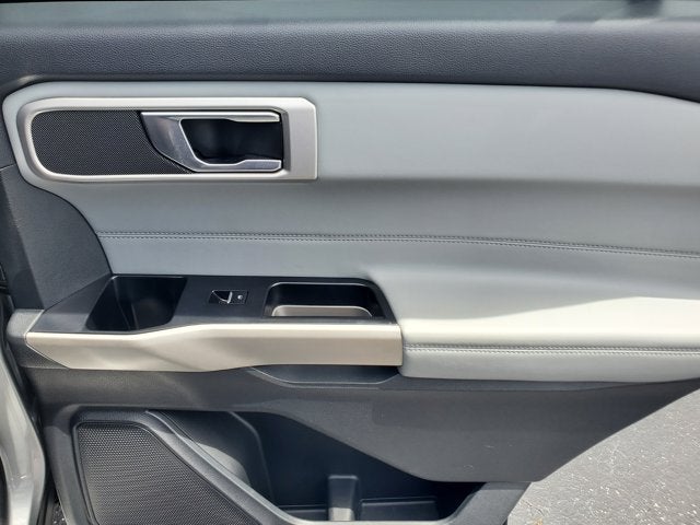 2023 Ford Explorer XLT RWD