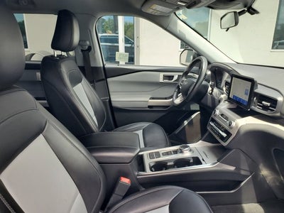 2023 Ford Explorer XLT RWD
