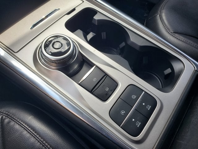 2020 Ford Explorer XLT RWD