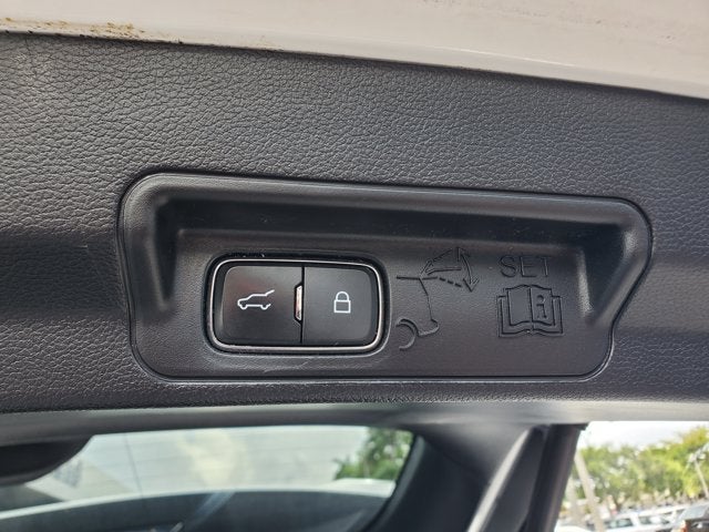 2020 Ford Explorer XLT RWD