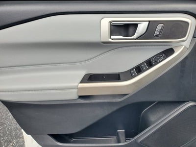 2022 Ford Explorer XLT RWD