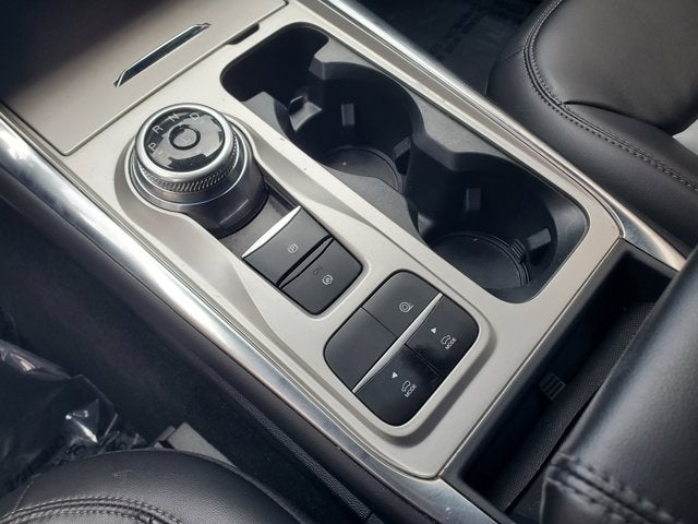 2022 Ford Explorer XLT RWD