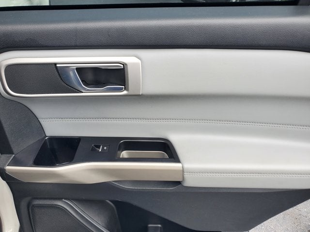 2022 Ford Explorer XLT RWD