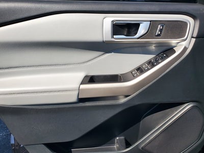 2023 Ford Explorer XLT RWD