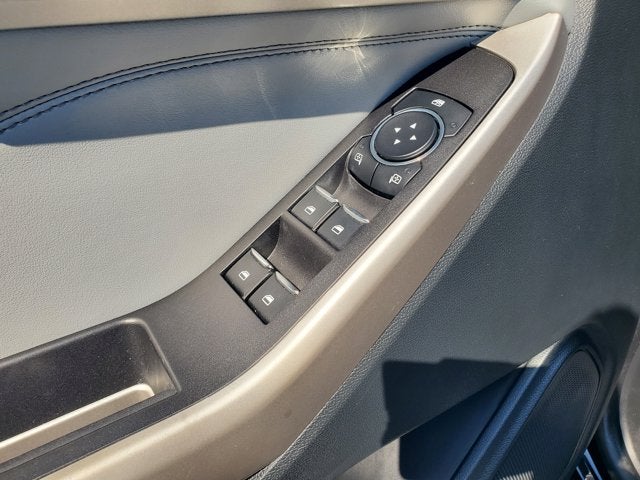 2023 Ford Explorer XLT RWD