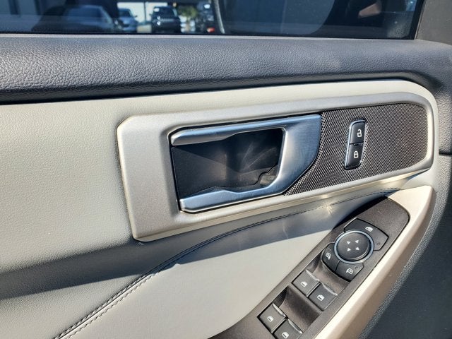 2023 Ford Explorer XLT RWD