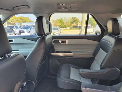 2023 Ford Explorer XLT RWD