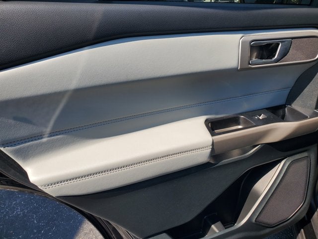 2023 Ford Explorer XLT RWD