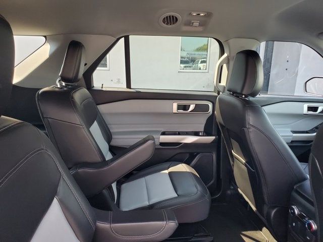 2023 Ford Explorer XLT RWD