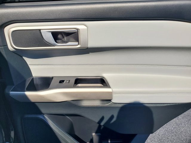 2023 Ford Explorer XLT RWD