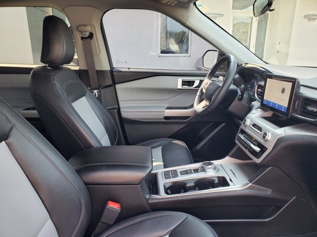 2023 Ford Explorer XLT RWD