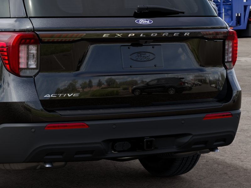 2027 Ford Explorer Active w/200A Pkg RWD