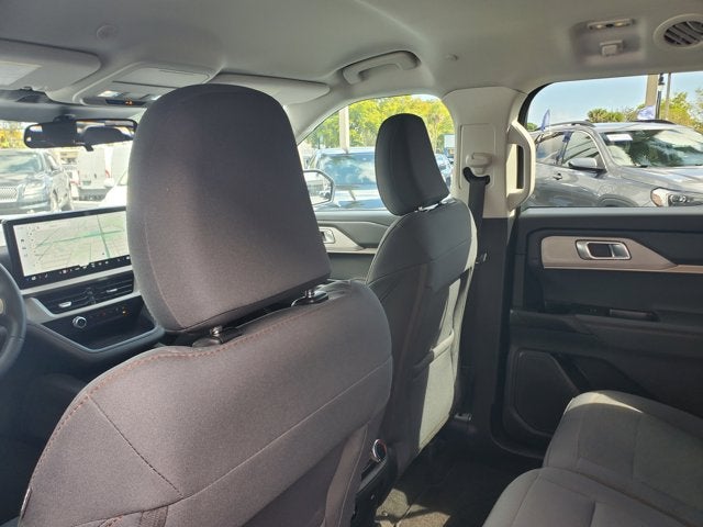 2025 Ford Explorer Active RWD