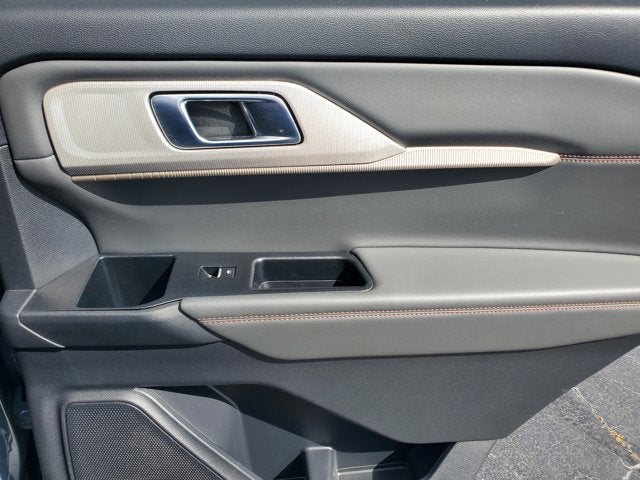 2025 Ford Explorer Active RWD