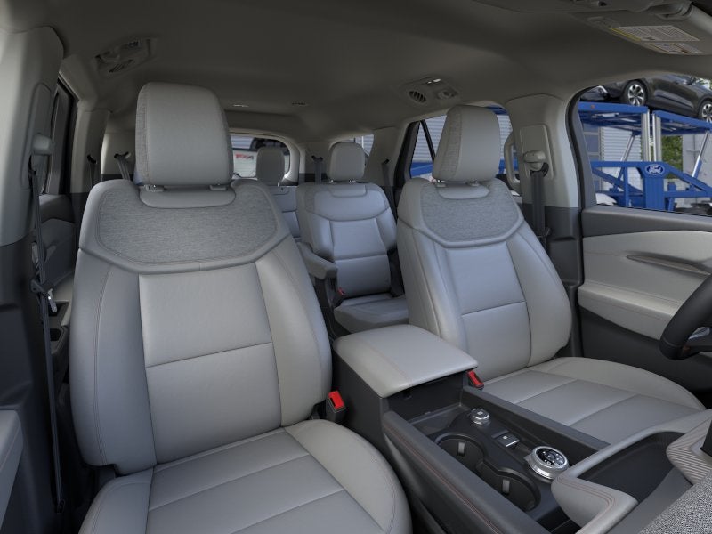 2026 Ford Explorer Active w/200A Pkg RWD