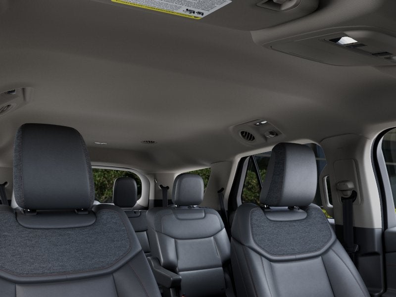 2027 Ford Explorer Active w/200A Pkg RWD