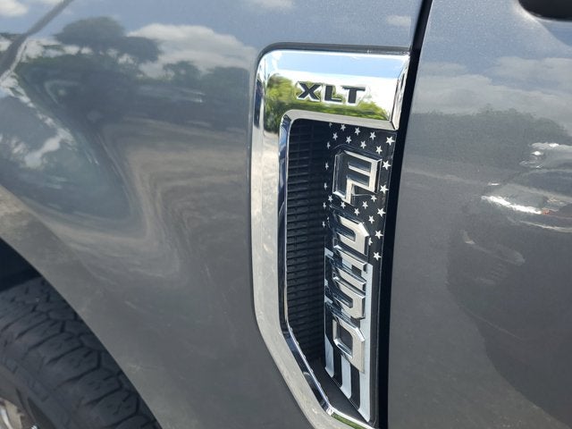 2021 Ford Super Duty F-250 SRW XLT 4WD Crew Cab 6.75' Box