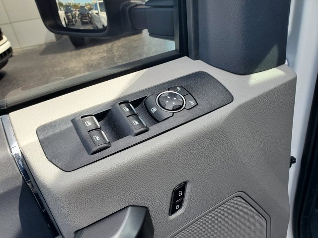 2022 Ford Super Duty F-250 SRW XLT 4WD Crew Cab 6.75' Box