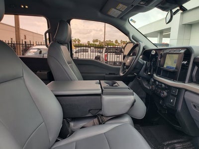 2024 Ford Super Duty F-350 SRW XL 4WD Crew Cab 8' Box