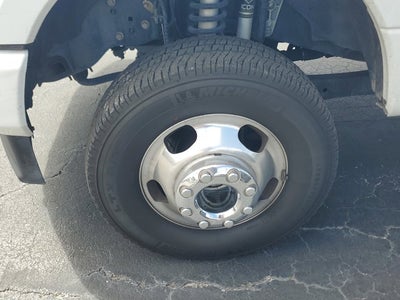 2022 Ford Super Duty F-350 DRW Platinum 4WD Crew Cab 8' Box