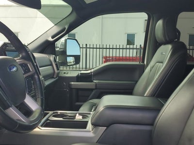 2022 Ford Super Duty F-350 DRW Platinum 4WD Crew Cab 8' Box