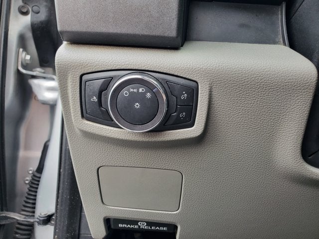 2019 Ford Super Duty F-450 DRW XL 4WD Crew Cab 8' Box