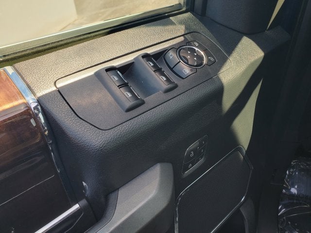 2016 Ford F-150 2WD SuperCrew 145 Platinum
