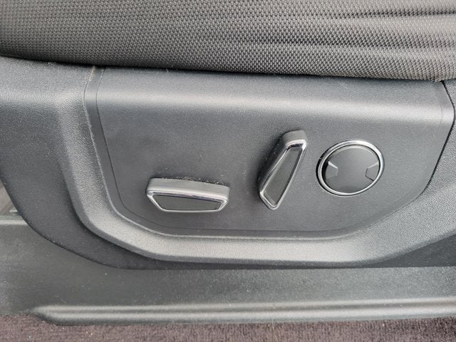 2016 Ford F-150 2WD SuperCrew 145 XLT