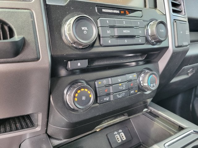 2016 Ford F-150 2WD SuperCrew 145 XLT