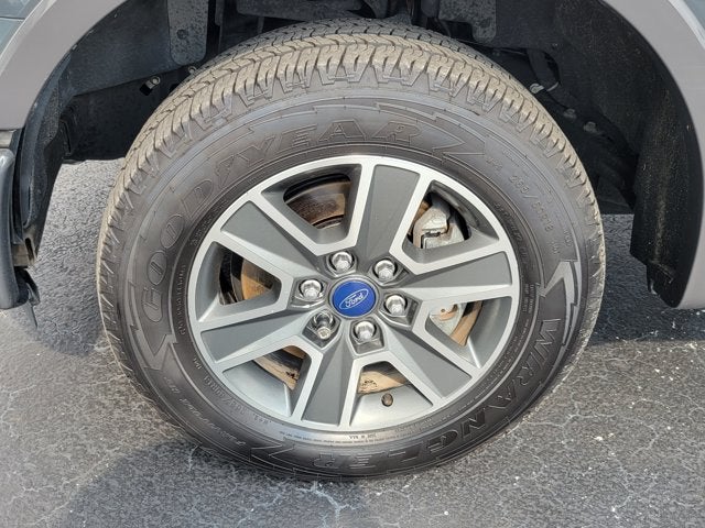 2016 Ford F-150 2WD SuperCrew 145 XLT