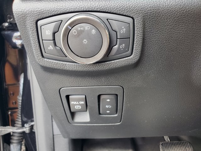 2020 Ford F-150 LARIAT 4WD SuperCrew 5.5' Box